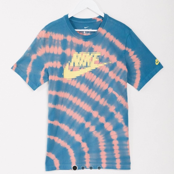 Nike - Picture 1 of 4